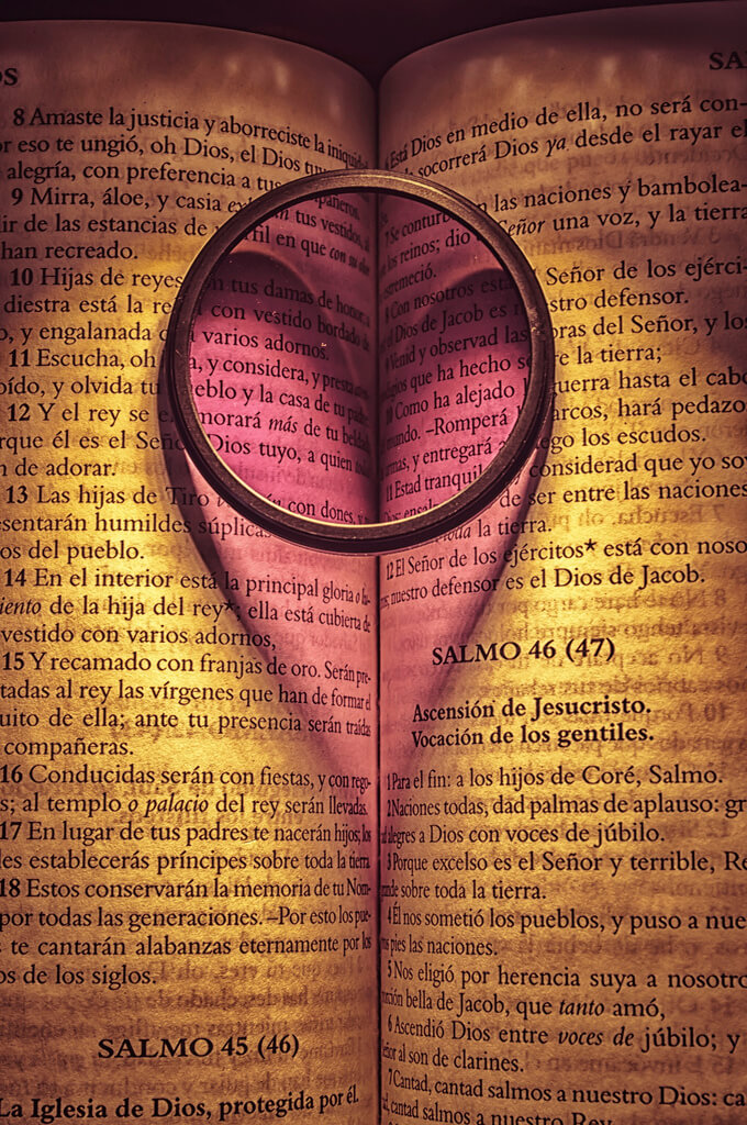 Francisco Villalobos - heart shadow from ring on book