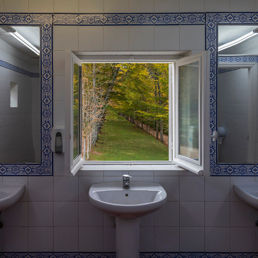 Julio López Saguar - Open Window