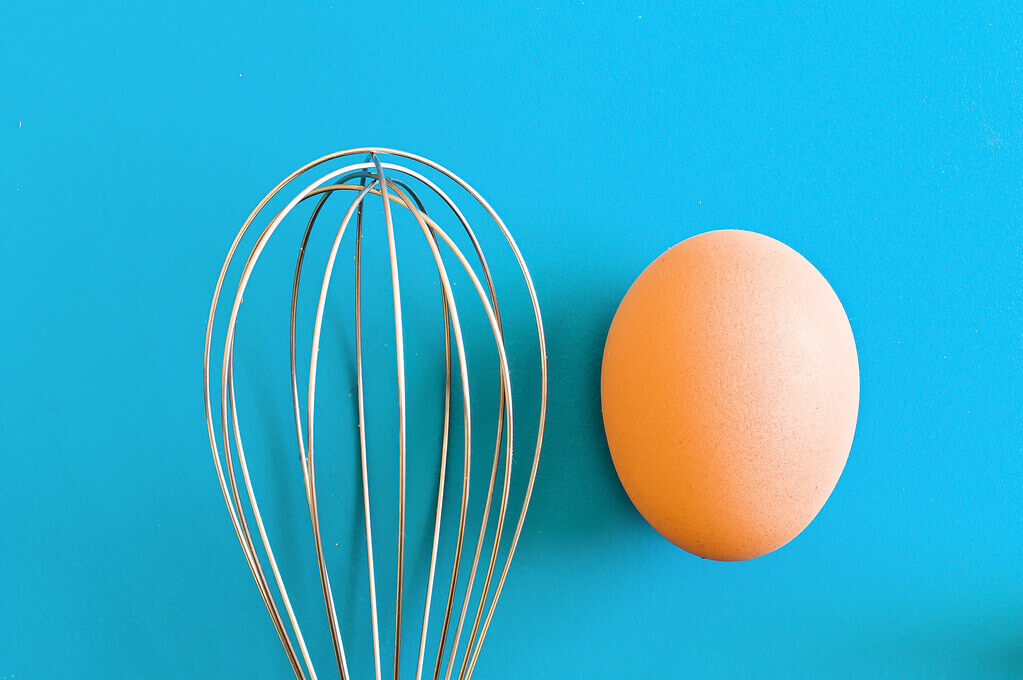 Filip Patock - whisk egg - still life photography